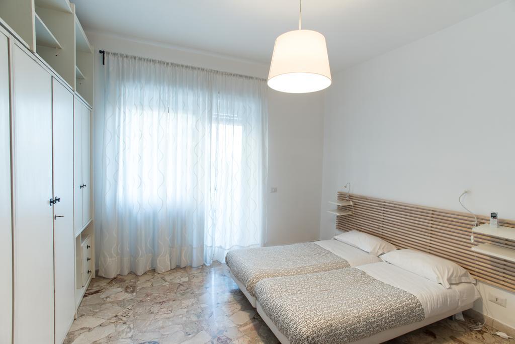 House In The City Rome Room photo