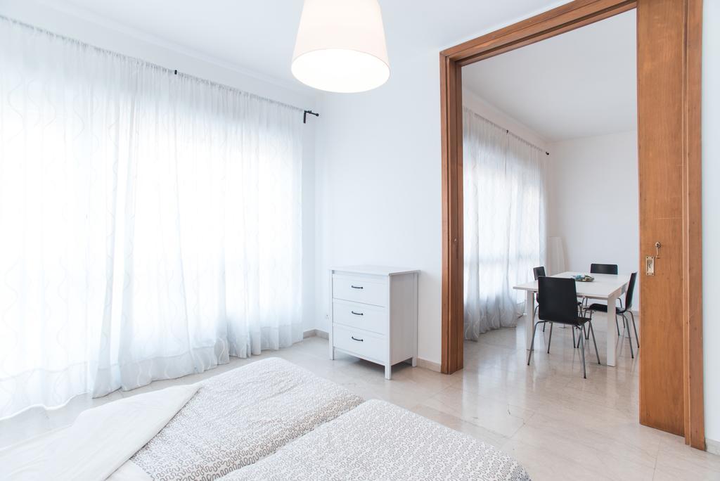 House In The City Rome Room photo